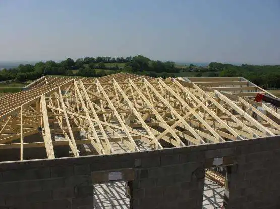 Construction de charpente bois à Pouzauges par la menuiserie Djimmy Vaillant
