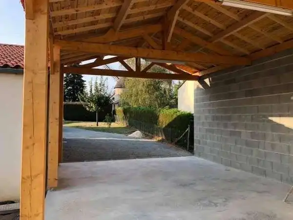 Construction de charpente bois à Pouzauges par la menuiserie Djimmy Vaillant